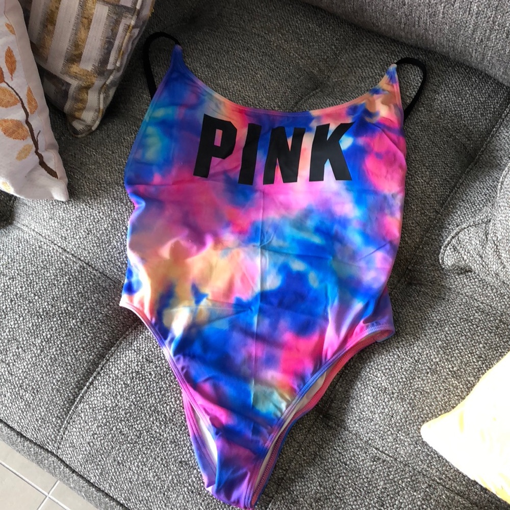 Pink swuinsuit